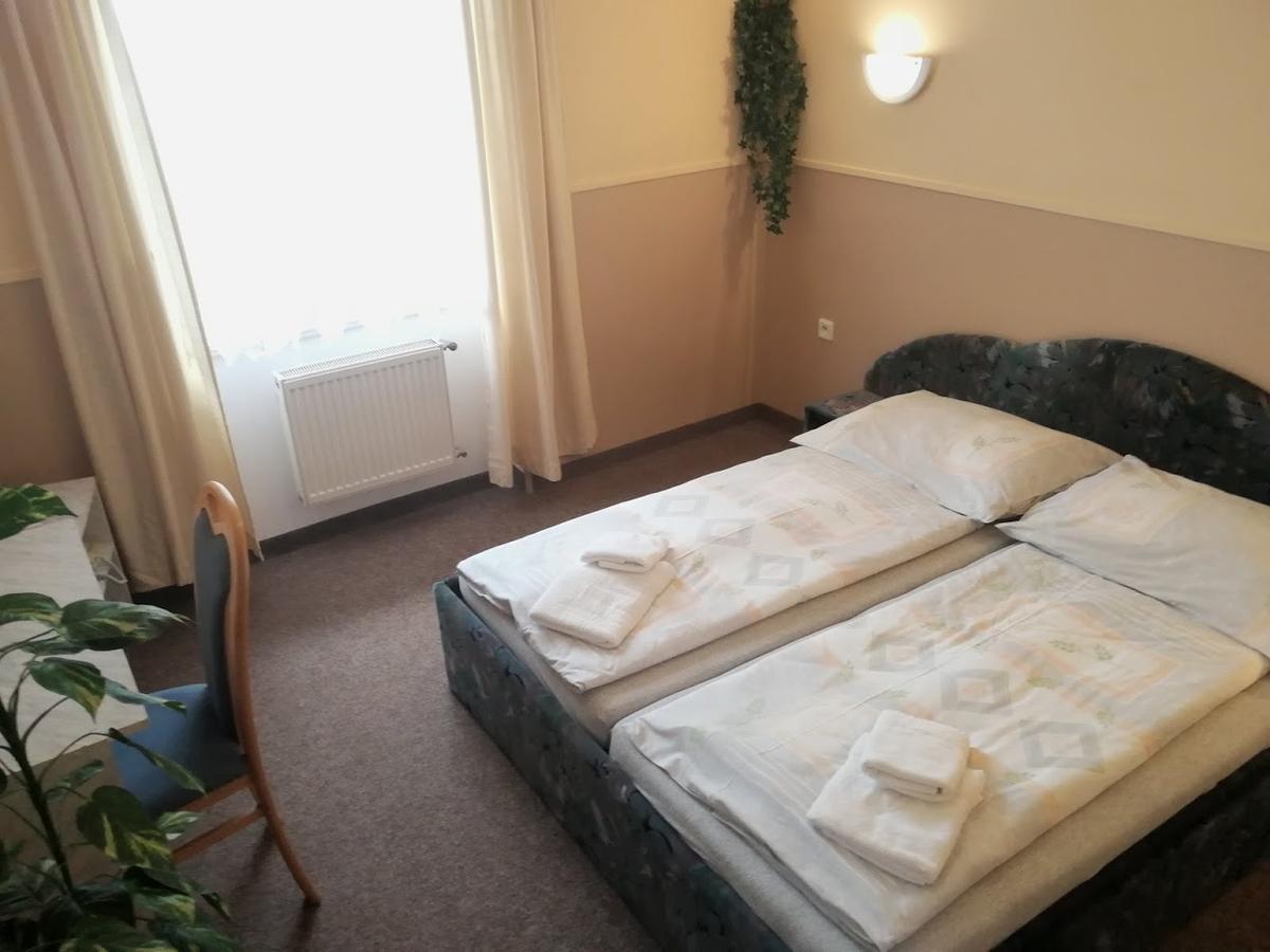 פראג Hotel Wertheim מראה חיצוני תמונה
